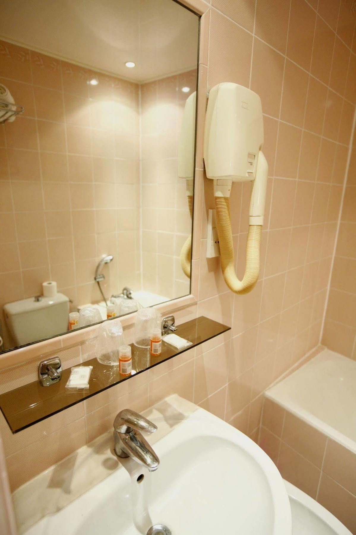 פריז Hotel Sunny מראה חיצוני תמונה